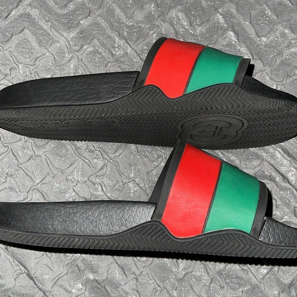 Preloved Gucci slides excellent condition color green n red size 5 men 8 woman - Picture 11 of 14